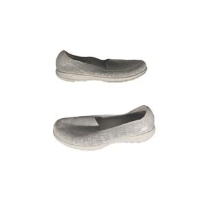 Skechers Go Walk 4 Knit Slip On Loafers Womens Size 7.5 Gray Lightweight Comfort